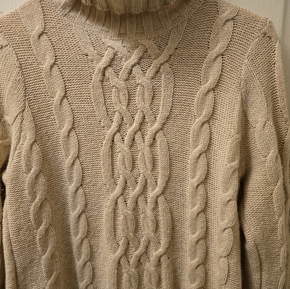 Cozy Cable Knit Turtleneck Sweater - Cream XL - Picture 2 of 3